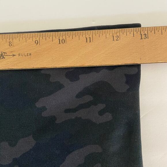 Spanx Seamless Leggings Size M Gray Camouflage High Rise Look At Me Now - Picture 8 of 10